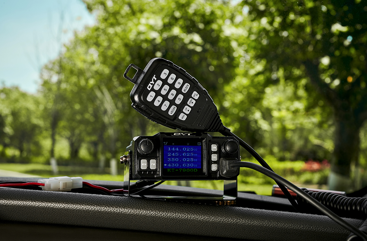 QYT mini 25w radio mobile quad-bande quad-veille KT-7900D